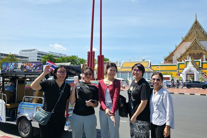 2 Hour Electric Tuk Tuk Cultural Tour of Bangkok - MRT Hua Lamphong Meetup and the First Stretch Through Chinatown