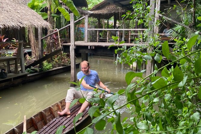 3hr Sunset Canal Cruise & Stop at Biggest Buddha (fully guided) - Wutthakat Temple Pier: Starting With a Local First Impression