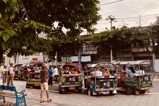 4-Hour Hidden Bangkok TukTuk Street Food Guided Tour - Stop 2: Thonburi Market Place, Isaan street food plus a famous dessert