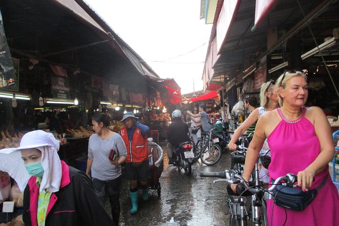 5-Hour Bike Tour of Hidden Bangkok - Green belt and farm-area riding: the calmer Bangkok side