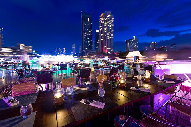 5 Star Luxury Bangkok Dinner Cruise On Wonderful Pearl Cruise - Entertainment on deck: classical dance plus live music