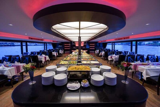 Amazing Sunset Dinner Cruise by Chao Phraya Princess (SHA Plus) - On the river: saxophone-style music and the photo route to Grand Palace area