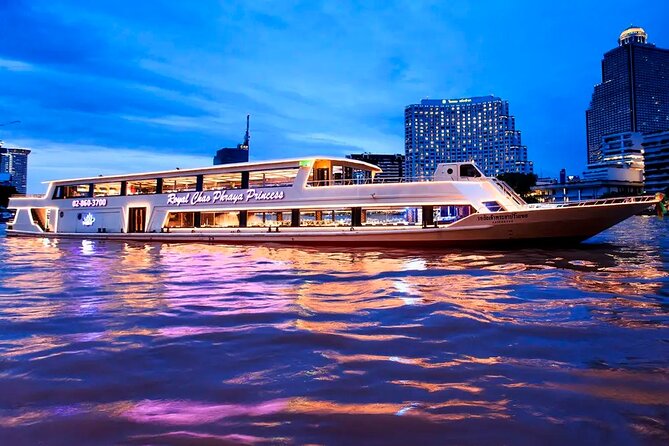 Amazing Sunset Dinner Cruise by Chao Phraya Princess (SHA Plus) - Live music and the dance show: entertainment that supports the sunset
