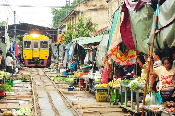 Amphawa Floating Market Tour with Maeklong Railway Market (SHA Plus) - Stop 1: Amphawa boardwalk time at midday