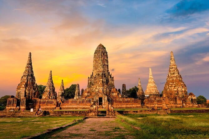 Ancient City & Temples of Ayutthaya ( UNESCO ) by River Cruise with Buffet Lunch - Chao Phraya river cruise buffet: the best way to end a ruins morning