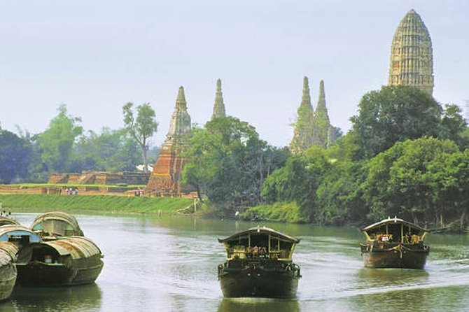 Ancient Wonders of Ayutthaya with Return Scenic River Cruise - The tour guide is part of the value