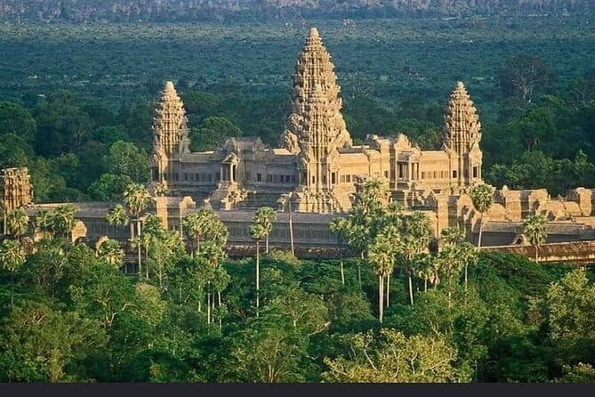 Angkor Wat 2-Day Tour from Bangkok - Poipet Border Check and Visa Reality