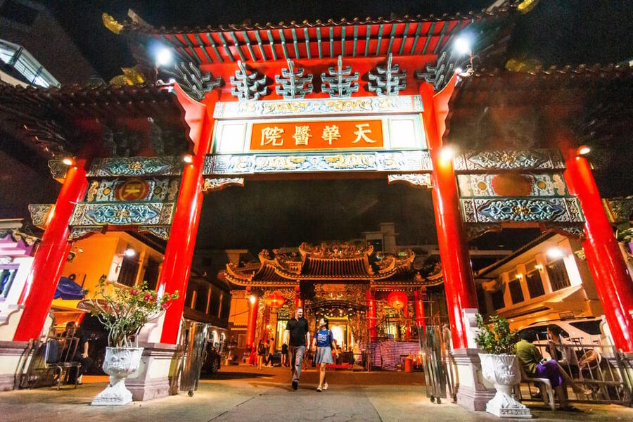 Authentic Street Food Tour in Chinatown I Bangkok - The 20:30 Walk to Old Chinese Shrines