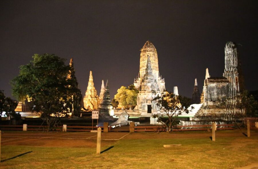Ayutthaya: 3-Hour Sunset Ride Bike Excursion - From the meeting point near PomPhet Fort to the first temple stops