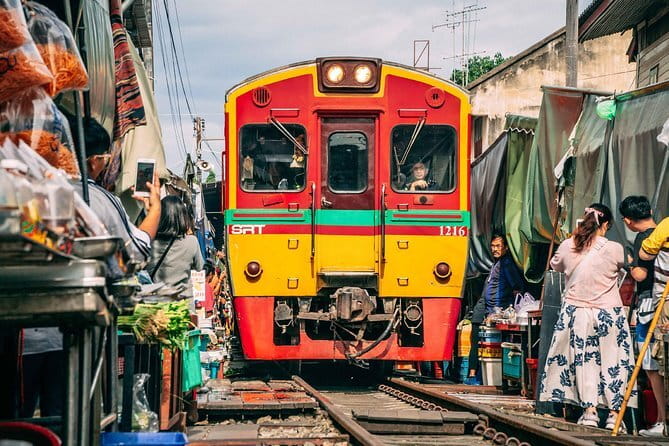Ayutthaya, Damnoen Floating & Maeklong Railway Market Day Tour - Morning Pickup, A/C Van, and What 11 Hours Really Means