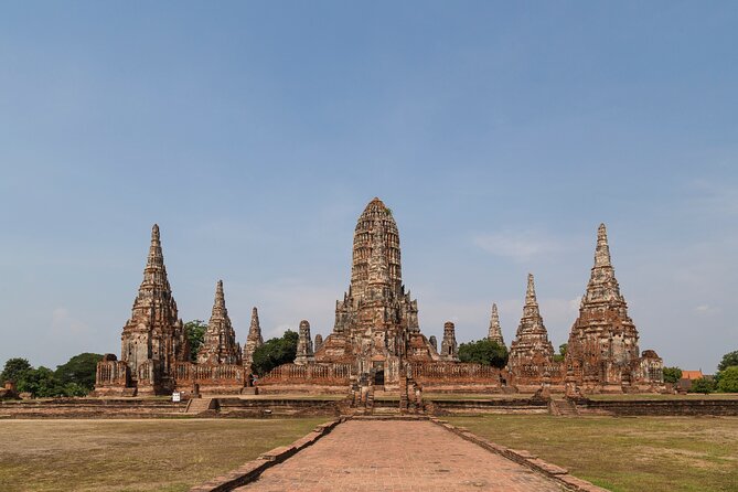 Ayutthaya Famous Temple & Scenic Boat Tour From Train Station - Lunch on Tour: Why It’s Helpful on a Tight Itinerary