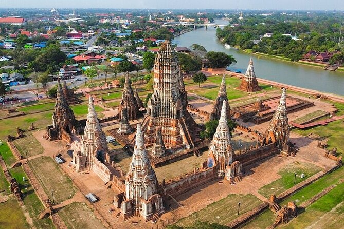 Ayutthaya Funky Frogy Tuk Tuk Experience With Famous Temple - Entering the historic heart: Ayutthaya Historical Park basics