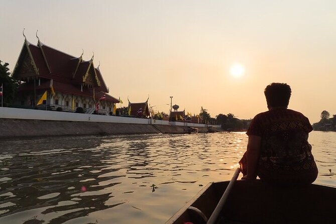 Ayutthaya Funky Frogy Tuk Tuk Experience With Famous Temple - Floating Market and lunch: good Thai food time, mixed expectations