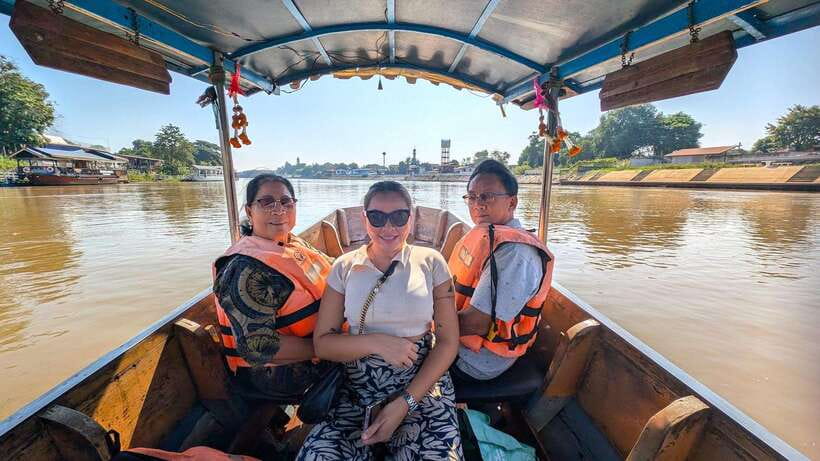 Ayutthaya: Private Boat Tour with Optional Temple Visits - No tour guide means you’ll travel at captain pace