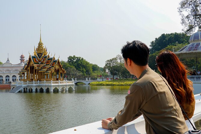 Ayutthaya Summer Palace and Temples Day Tour from Bangkok - Wat Mahathat: the famous Buddha head and what it symbolizes