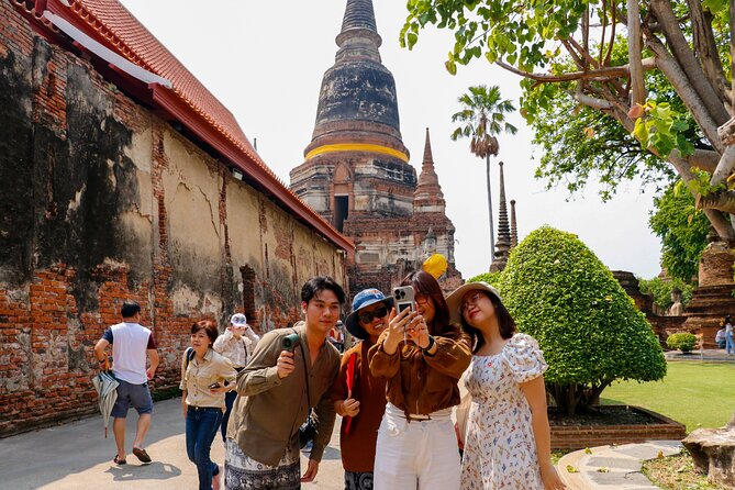 Ayutthaya Summer Palace and Temples Day Tour from Bangkok - Wat Chaiwatthanaram: architecture built for great angles