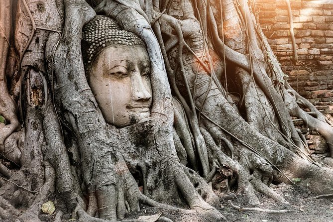 Ayutthaya Temples and Ayothaya Floating Market From Bangkok - Stop 4: Wat Mahathat and the Great Relic Temple