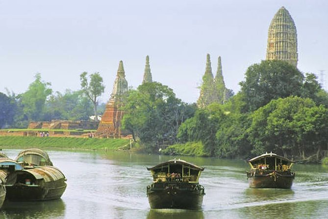 Ayutthaya UNESCO Temples Group Tour with Lunch - Wat Mahathat: the famous Buddha head in a bodhi tree