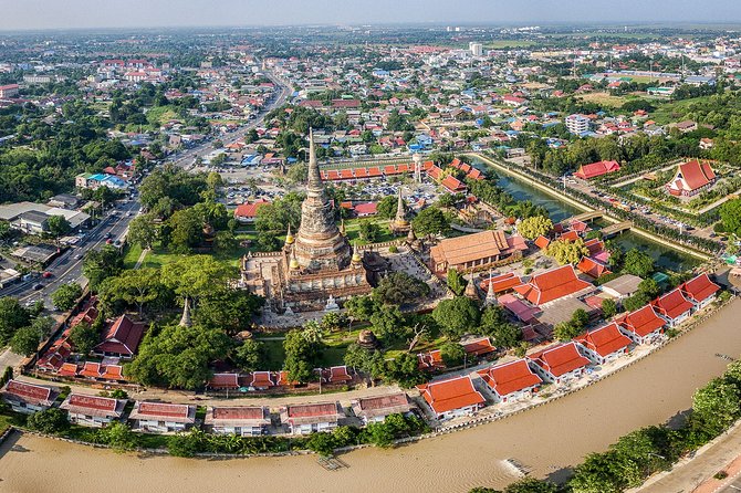 Ayutthaya UNESCO Temples Group Tour with Lunch - Guide style and live English commentary: why it changes the whole day