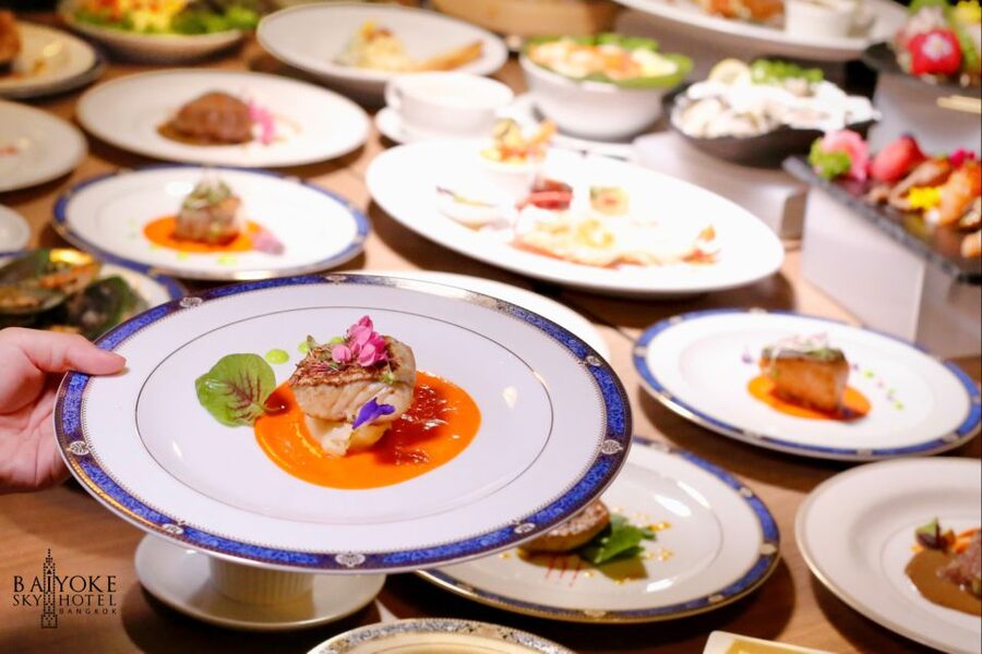 Baiyoke 82nd Floor Crystal Grill Buffet & Observation Deck - Price and value: is $49 worth it?
