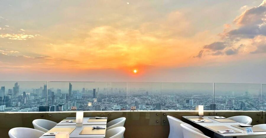 Baiyoke Tower Balcony Buffet & Observation Deck 81st Floor - Entering the 81st-floor balcony, and why the view is the point