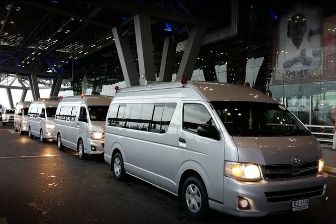 Bangkok Airport Arrival Private Transfer incl. tollway - Meet-and-greet inside the airport, without the guessing game