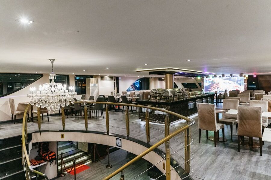 Bangkok: Alangka Luxury Buffet Dinner Cruise With Live Music - Arriving at ICONSIAM Pier 4, right on the river