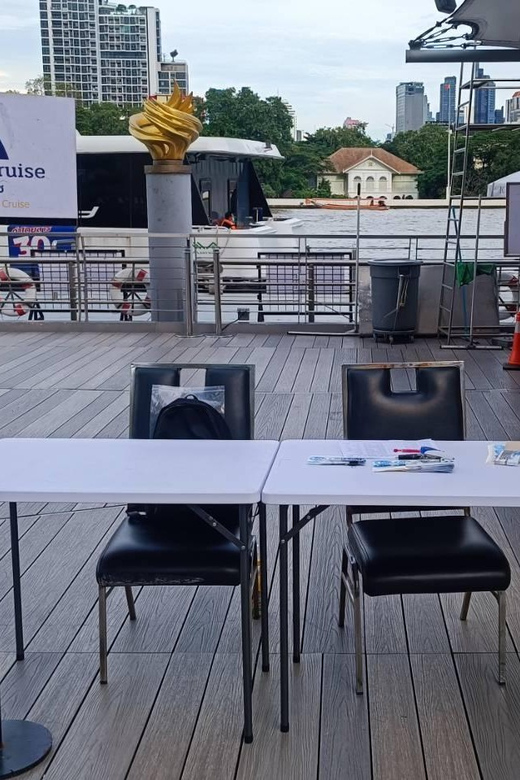 Bangkok: Alangka Luxury Cruise with Buffet and Live Music - Timing and pacing: how to make the 2 hours feel long enough