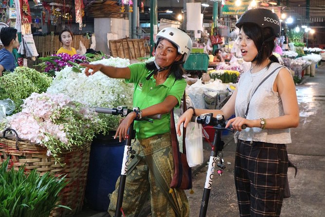 Bangkok at Night by Electric Scooter - Why 6:00 pm on an Electric Scooter Changes Everything