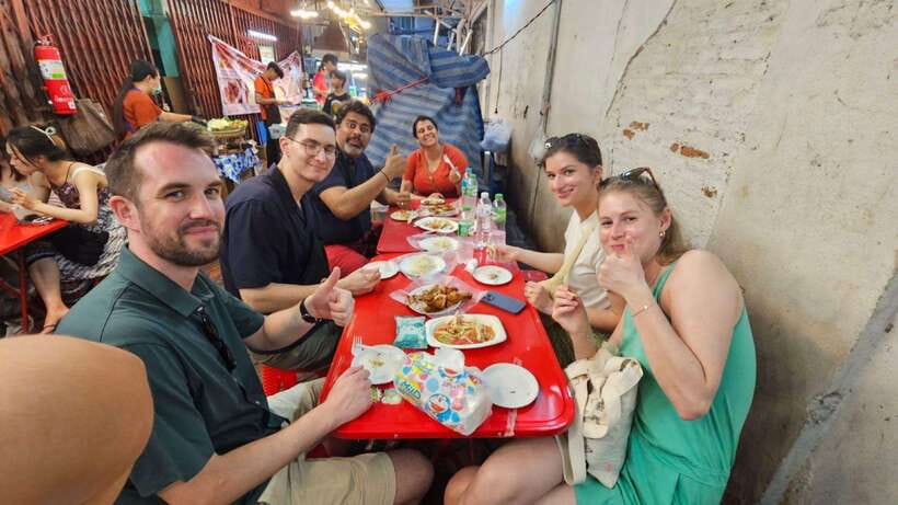 Bangkok Authentic Tasting Thai-Chinatown Walking Food Tour - Chinatown street food, organized for real eating