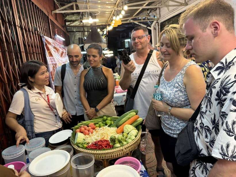 Bangkok Authentic Tasting Thai-Chinatown Walking Food Tour - Walking route: how the 3 hours usually feel