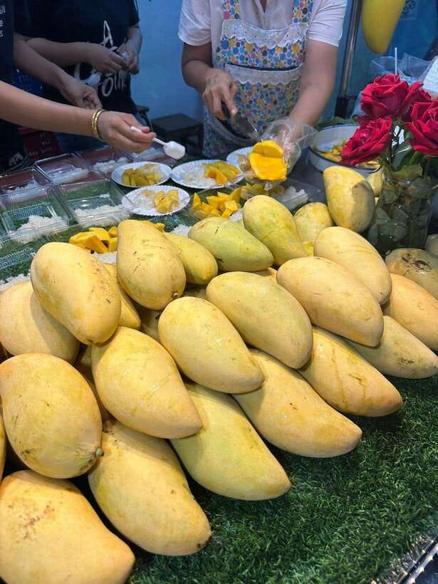 Bangkok Authentic Tasting Thai-Chinatown Walking Food Tour - Languages: multiple options, one smooth experience