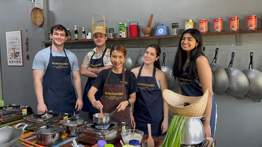 Bangkok: Authentic Thai Cooking Class with Local Host - Key things you should know before you go