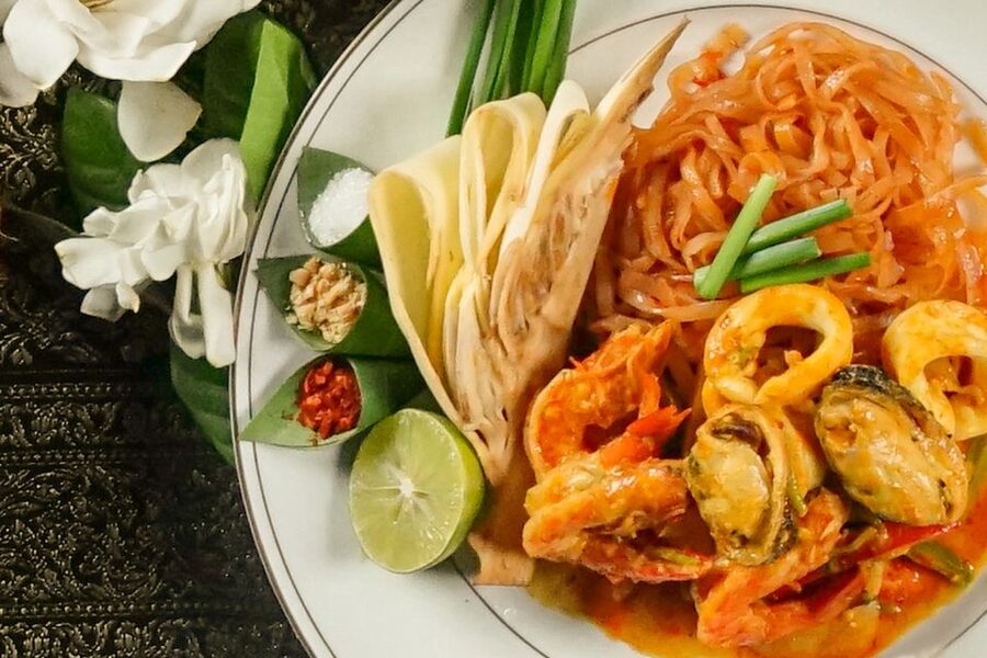 Bangkok: Baiyoke Observation Deck with Lunch/Dinner Buffet - Timing Advice: Catch Daylight and Night, Without Stress