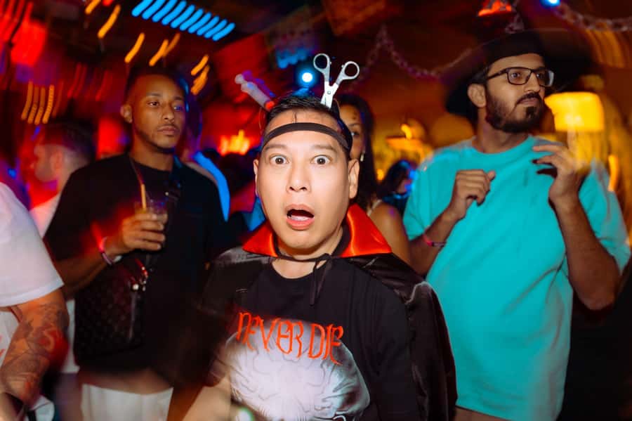 Bangkok: Bar and Club Crawl - Bangkok Nightlife, With a Host and a Ride Plan