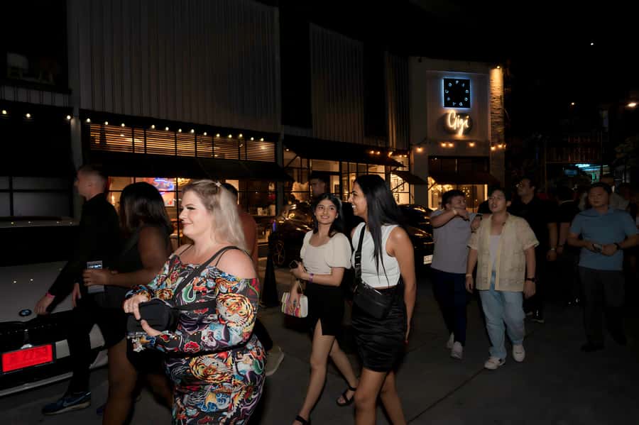 Bangkok: Bar and Club Crawl - Private Transportation and Safety: Why It Changes the Whole Night