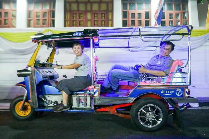 Bangkok Best Midnight Food Tour by Tuk Tuk - The best Pad Thai finale, with the queue skipped