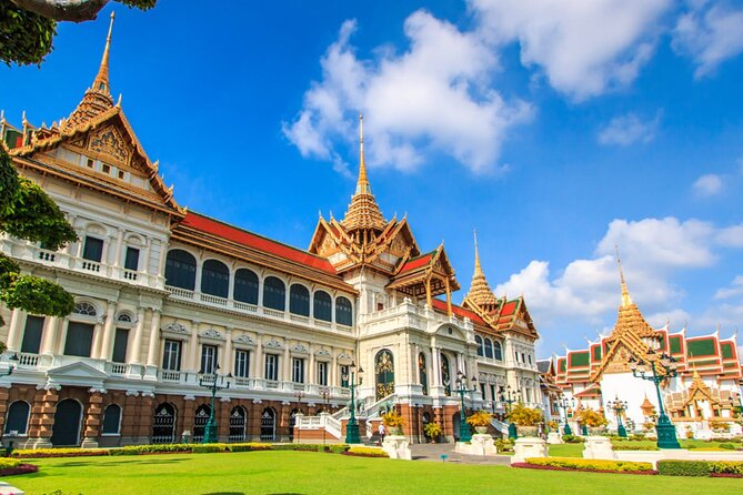 Bangkok Best Two Temples Emerald & Reclining Buddha + GrandPalace - Key points you’ll care about