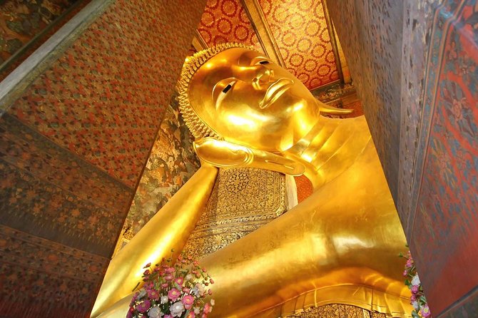 Bangkok Best Two Temples Emerald & Reclining Buddha + GrandPalace - Wat Phra Kaew (Temple of the Emerald Buddha): the heart you don’t want to miss