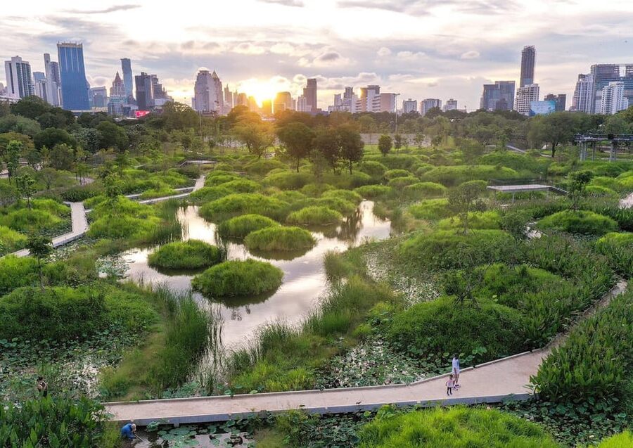 Bangkok Bicycle rental Benjakitti Park - What the ride feels like: easy cycling, breezes, and skyline breaks