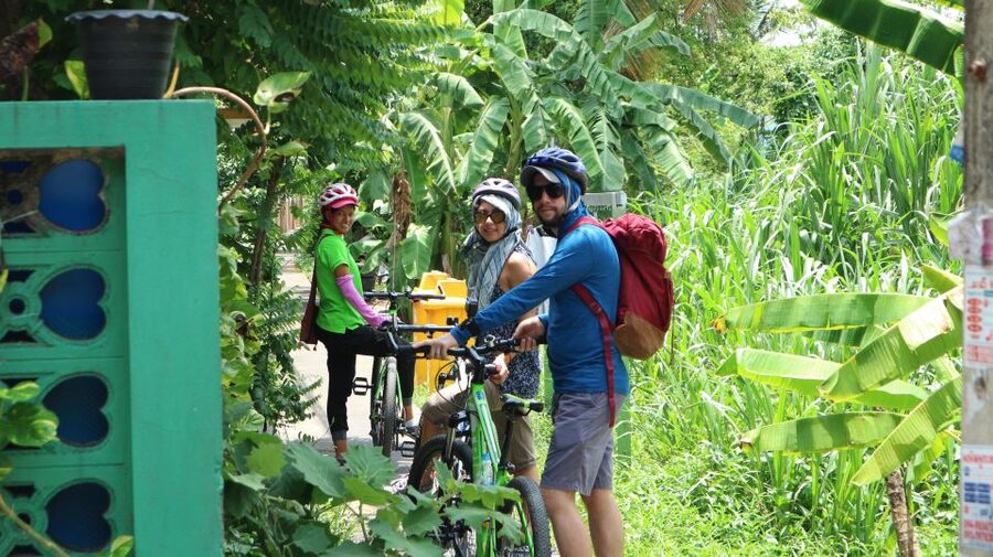 Bangkok: Bike and Canal Boat Tour with Lunch - What the ride feels like, and how safety is handled