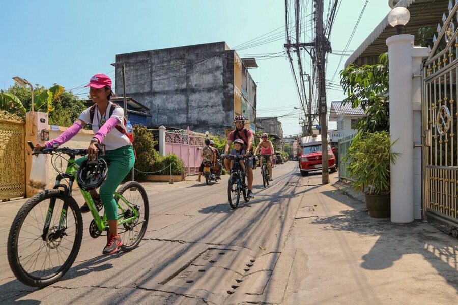 Bangkok: Bike and Canal Boat Tour with Lunch - Wat Paknam Phasi Charoen: understanding the temple, not just photographing it