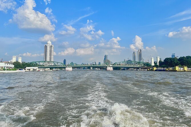 Bangkok: Boat Bliss Riverside Cruise Tour and Wat Arun Visit - Pak Khlong Talat flower market at Rajini Pier, beyond the photo op