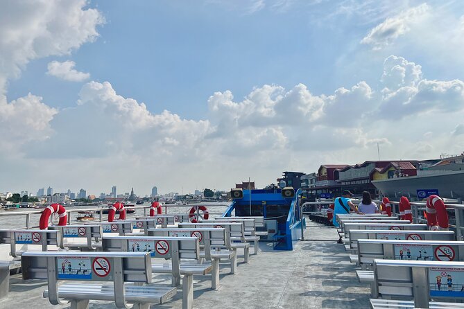 Bangkok: Boat Bliss Riverside Cruise Tour and Wat Arun Visit - Wang Lang Market, snack logic and what to do with 45 minutes