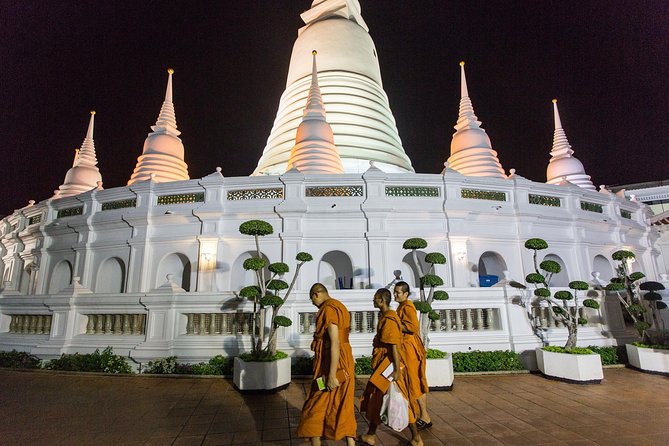 Bangkok by Night: Temples, Markets and Food Tuk-Tuk Tour - Old Bangkok to Giant Swing to Chinatown, finishing with dessert