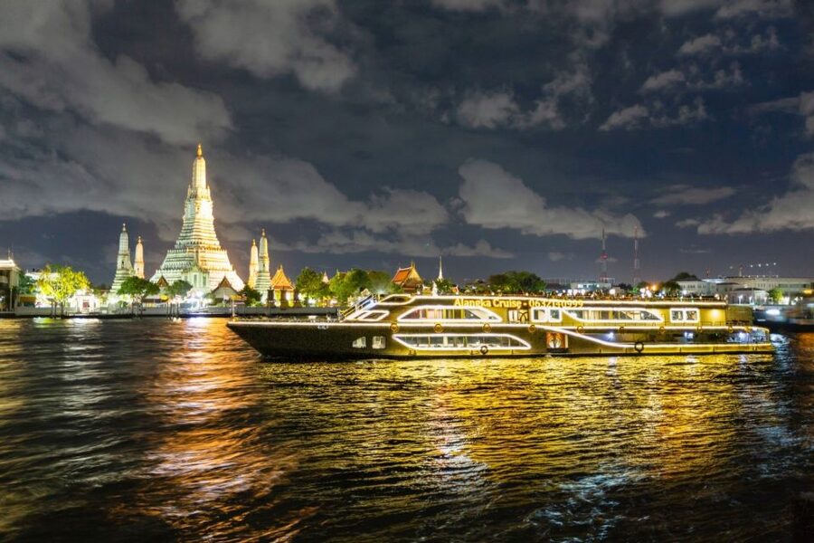 Bangkok: Chao Phraya Alangka Cruise at Icon Siam - Memorial Bridge and Rachawongse: where the show and the first views meet