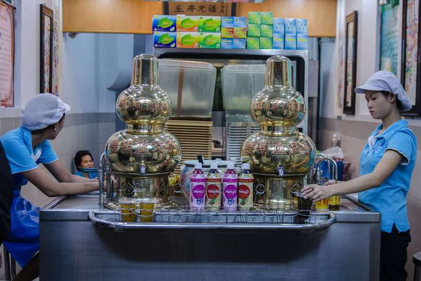 Bangkok: Chinatown Night Food Tour - What you will taste, from noodles and seafood to sesame in ginger tea