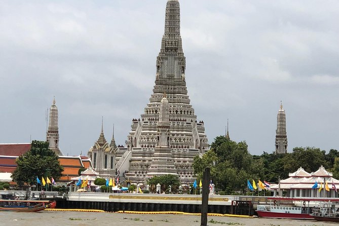 Bangkok: City Highlights Temple and Market Walking Tour - Grand Palace Courtyards: Where Siam’s Royals Still Show Up