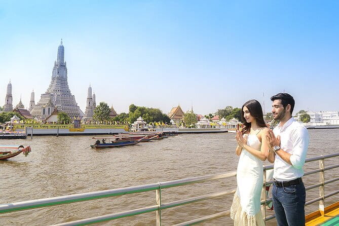 Bangkok Classic 3-Temples With Buffet Lunch Day Tour - Wat Arun at Temple of Dawn: What You’ll Notice Beyond the Photos