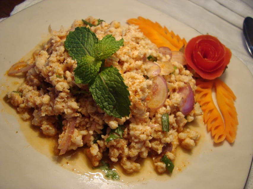 Bangkok: Cook authentic Thai food with Smart Cook - Green curry paste with Pha Naeng or Kao-soi, then curry with chicken